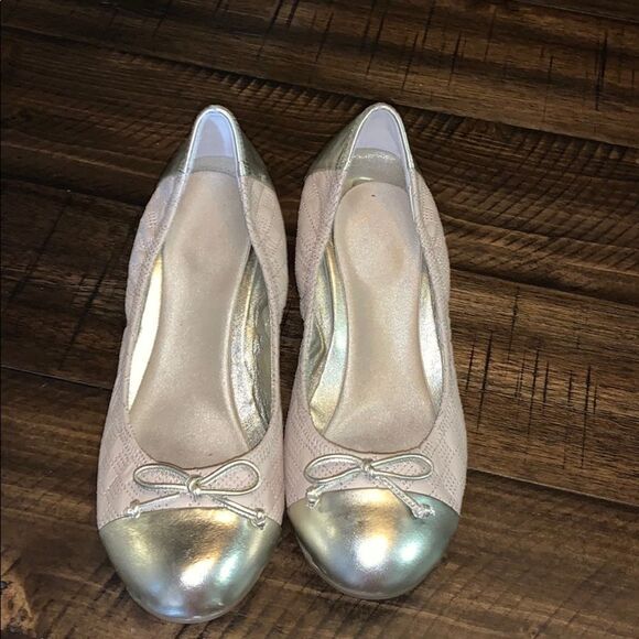 Cole Hann gold flats  - Picture 2 of 6
